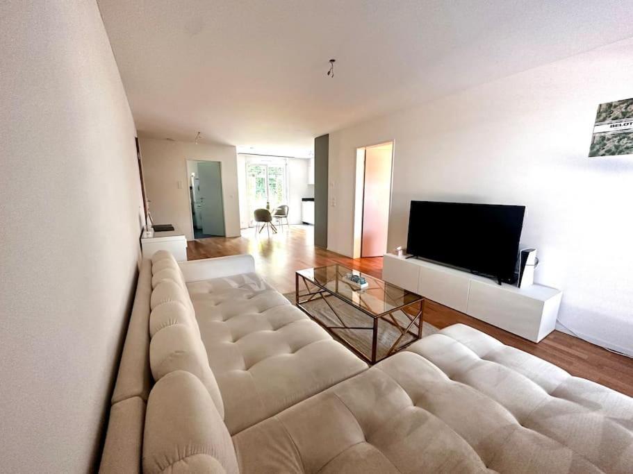 Moderne Wohnung Am Flughafen Opfikon-Glattbrugg ภายนอก รูปภาพ